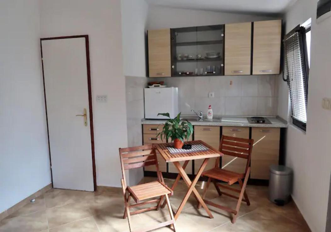 Exclusive Apartment Muo Kotor Exterior photo
